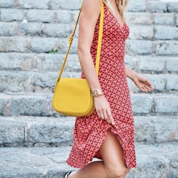 Boden Willa Dress Womens Size 8P Rosehip Apple Print V-Neck Casual Midi Sundress - Picture 1 of 11